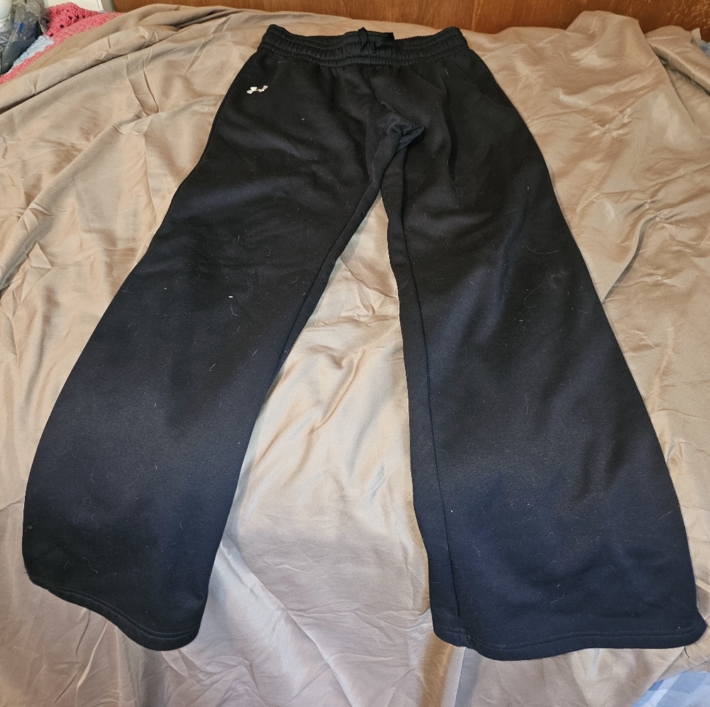 Womens under armour black sweatpants size M